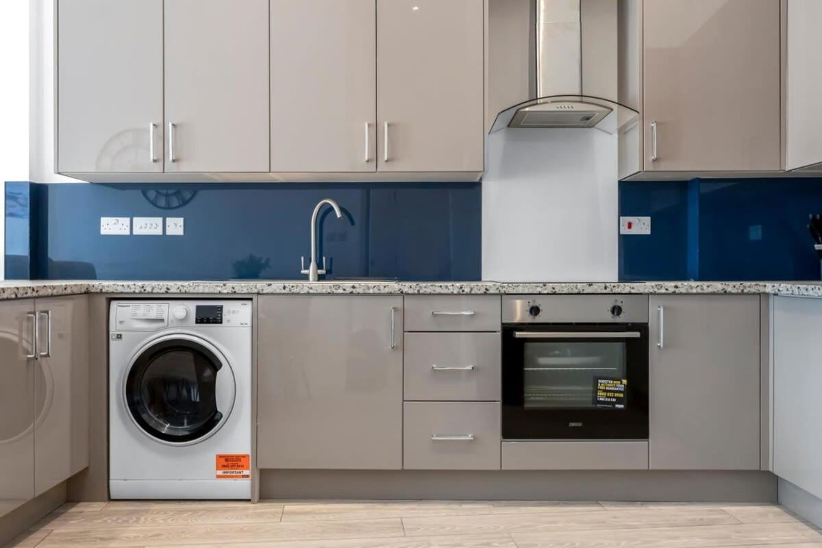 Lovely 1 Bedroom Apartment In Central Woking Exteriör bild